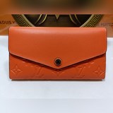 m61182 / m62125 [Кошелек Sarah] Данная модель кошелька sarah.