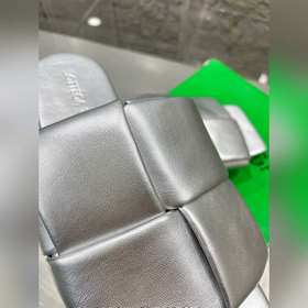 23ss Большой ветер квадратный тапочки Новая популярная модель BV,