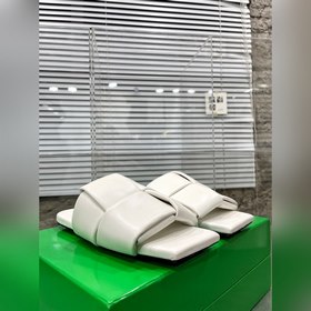23ss Большой ветер квадратный тапочки Новая популярная модель BV,