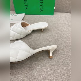 Botteg* Venet* Новые тапочки с квадратным каблуком в классическом