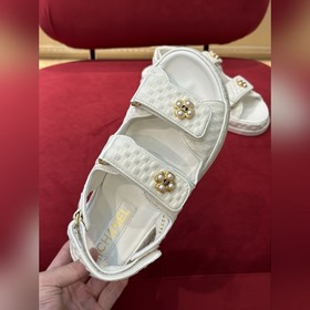 chane…l Пляжные сандалии Классические цвета + новые цвета весны-л