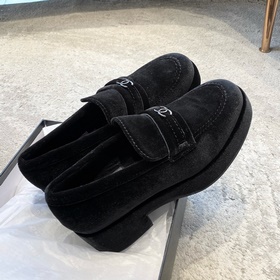 Официальный сайт Chanel 23c Loafer серии синхронизирован. Незамен