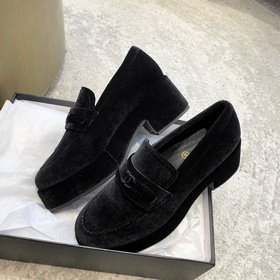 Официальный сайт Chanel 23c Loafer серии синхронизирован. Незамен