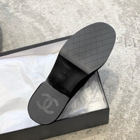 Официальный сайт Chanel 23c Loafer серии синхронизирован. Незамен
