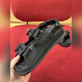 chane…l Пляжные сандалии Классические цвета + новые цвета весны-л