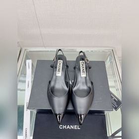 Chanel 23Ss – новые сандалии с острым носком и открытой пяткой Кл