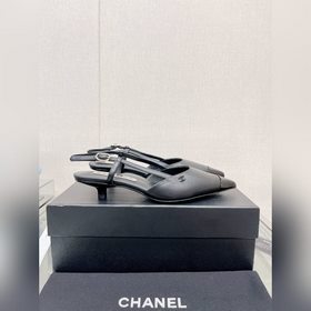 Chanel 23Ss – новые сандалии с острым носком и открытой пяткой Кл