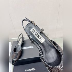 Chanel23Ss Новая модель сандалий с острым носком и открытой пятко