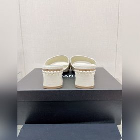 Chanel23Ss Сандалии на толстом каблуке с перламутровой поверхност