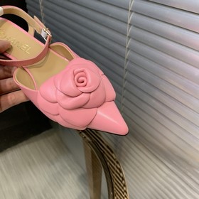 Chanel 3 представляет новую коллекцию летних сандалий Летняя кол