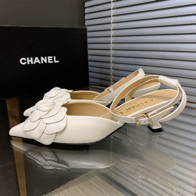 Chanel 3 представляет новую коллекцию летних сандалий Летняя кол