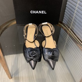 Chanel 3 представляет новую коллекцию летних босоножек Летняя ко