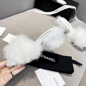 Новые тапочки Chanel 2023 ранней осени, такие же, как у известных