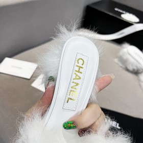 Новые тапочки Chanel 2023 ранней осени, такие же, как у известных
