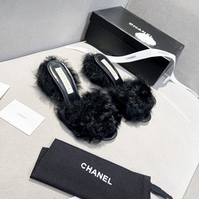 Новые тапочки Chanel 2023 ранней осени, такие же, как у известных