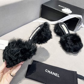 Новые тапочки Chanel 2023 ранней осени, такие же, как у известных