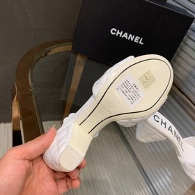 Новые сандалии Chanel 2023 раннего лета, такие же, как у ведущих 