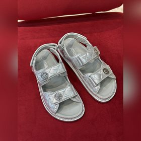chane…l Пляжные сандалии Классические цвета + новые цвета весны-л