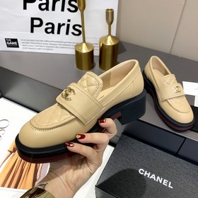 Новая модель Chanel, самые популярные лоферы этого года, которые 