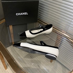 Новая коллекция Chanel уже в продаже, это настоящий хит этого сез