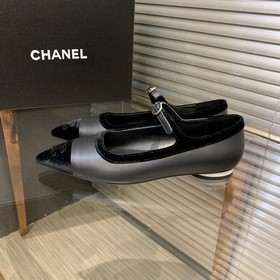 Новая коллекция Chanel в стиле «маленький аромат» уже в продаже.