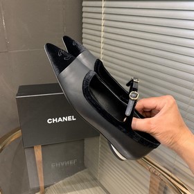 Новая коллекция Chanel в стиле «маленький аромат» уже в продаже. 