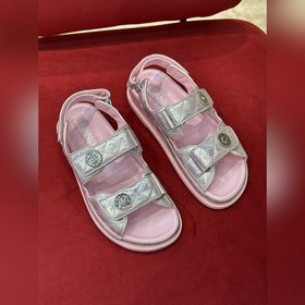 chane…l Пляжные сандалии Классические цвета + новые цвета весны-л