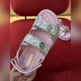 chane…l Пляжные сандалии Классические цвета + новые цвета весны-л