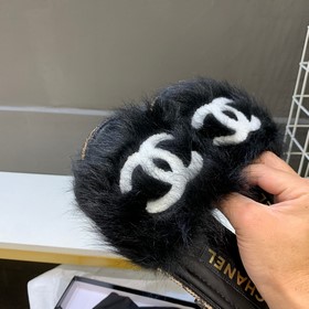Chanel 2023 осень-зима： популярные меховые тапочки! Изысканные и 