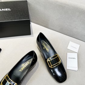 Новые лоферы CHANEL Очаровательная ретро-модель, изящный силуэт,