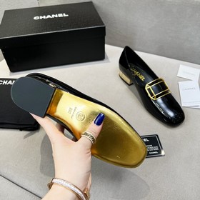 Новые лоферы CHANEL Очаровательная ретро-модель, изящный силуэт, 