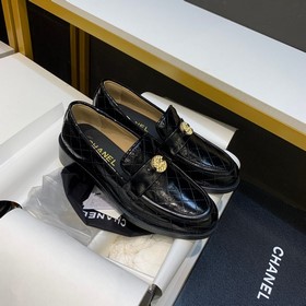 Новейшая модель от CHANEL. Очень удобная! Рекомендуем к приобрете
