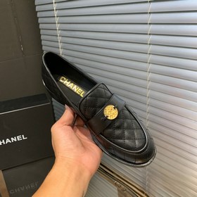 Новейшая модель от CHANEL, удобная форма для ухода за ногами. Рек