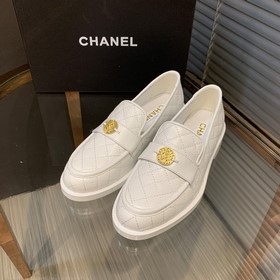 Новейшая модель от CHANEL, очень удобная! Рекомендуем к приобрете