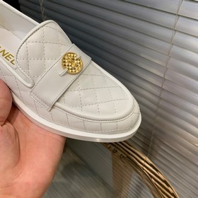 Новейшая модель от CHANEL, очень удобная! Рекомендуем к приобрете