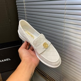 Новейшая модель от CHANEL, очень удобная! Рекомендуем к приобрете