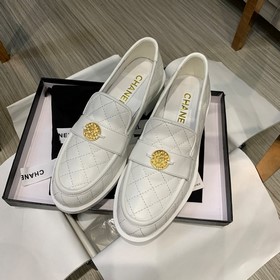 Новейшая модель от CHANEL, очень удобная! Рекомендуем к приобрете