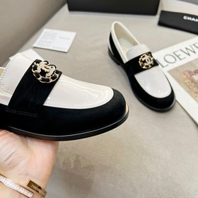 Лофт-туфли CHANEL Новая модель лофт-туфель Chanel в стиле ретро. 