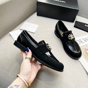 Лофт-туфли CHANEL Новая модель лофт-туфель Chanel в стиле ретро.