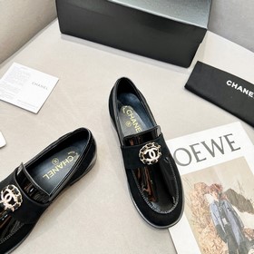 Лофт-туфли CHANEL Новая модель лофт-туфель Chanel в стиле ретро. 
