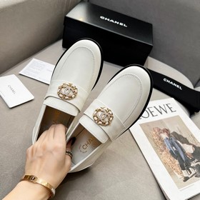 Лофт-туфли CHANEL Новая модель лофт-туфель Chanel в стиле ретро.