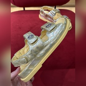 chane…l Пляжные сандалии Классические цвета + новые цвета весны-л