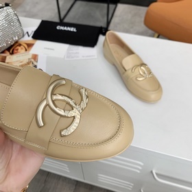 Chanel 2023 SS новейшая модель туфель с полувыгравированным больш