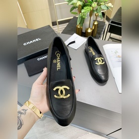 Chanel 2023 ранневесенняя коллекция новых туфель, два вида кожи：