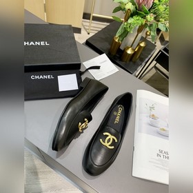 Chanel 2023 ранневесенняя коллекция новых туфель, два вида кожи： 
