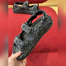 chane…l Пляжные сандалии Классические цвета + новые цвета весны-л