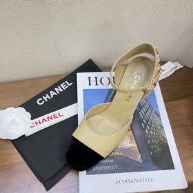 Самая прекрасная муза Chanel! Самая популярная модель дня во всех