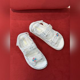 chane…l Пляжные сандалии Классические цвета + новые цвета весны-л