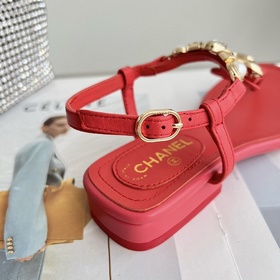 Chanel. Новые сандалии с драгоценными камнями в форме сердца. Мат