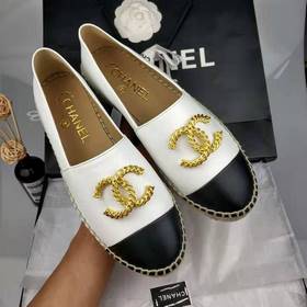 Новая модель обуви в стиле «рыбацкие ботинки» от CHANEL, представ